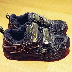 Stride Rite Boys 10.5 Shoes